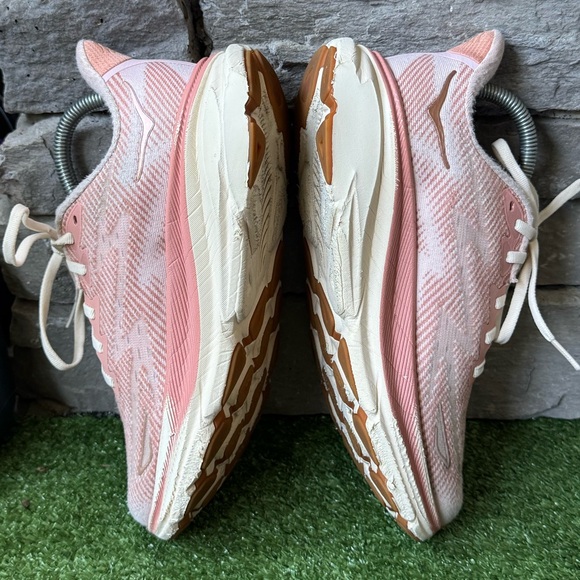 Hoka One One Clifton 9 Women’s Sneakers - Picture 6 of 10